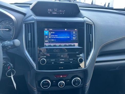 Used 2023 Subaru Crosstrek 2.0i Premium image 18