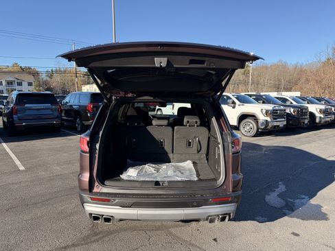 New 2026 GMC Acadia Elevation image 19
