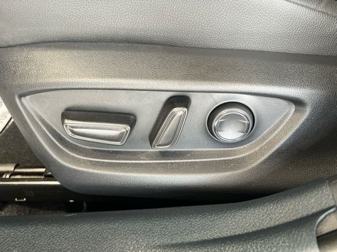 Used 2025 Toyota Camry XLE FWD image 13