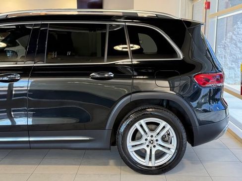 Used 2023 Mercedes-Benz GLB 250 4MATIC image 9