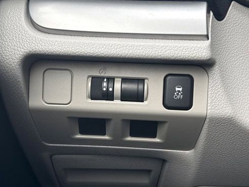 Used 2018 Subaru Forester 2.5i w/ Alloy Wheel Package image 28