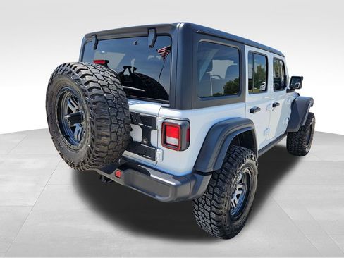 Used 2025 Jeep Wrangler Unlimited Sport AWD/4WD image 7
