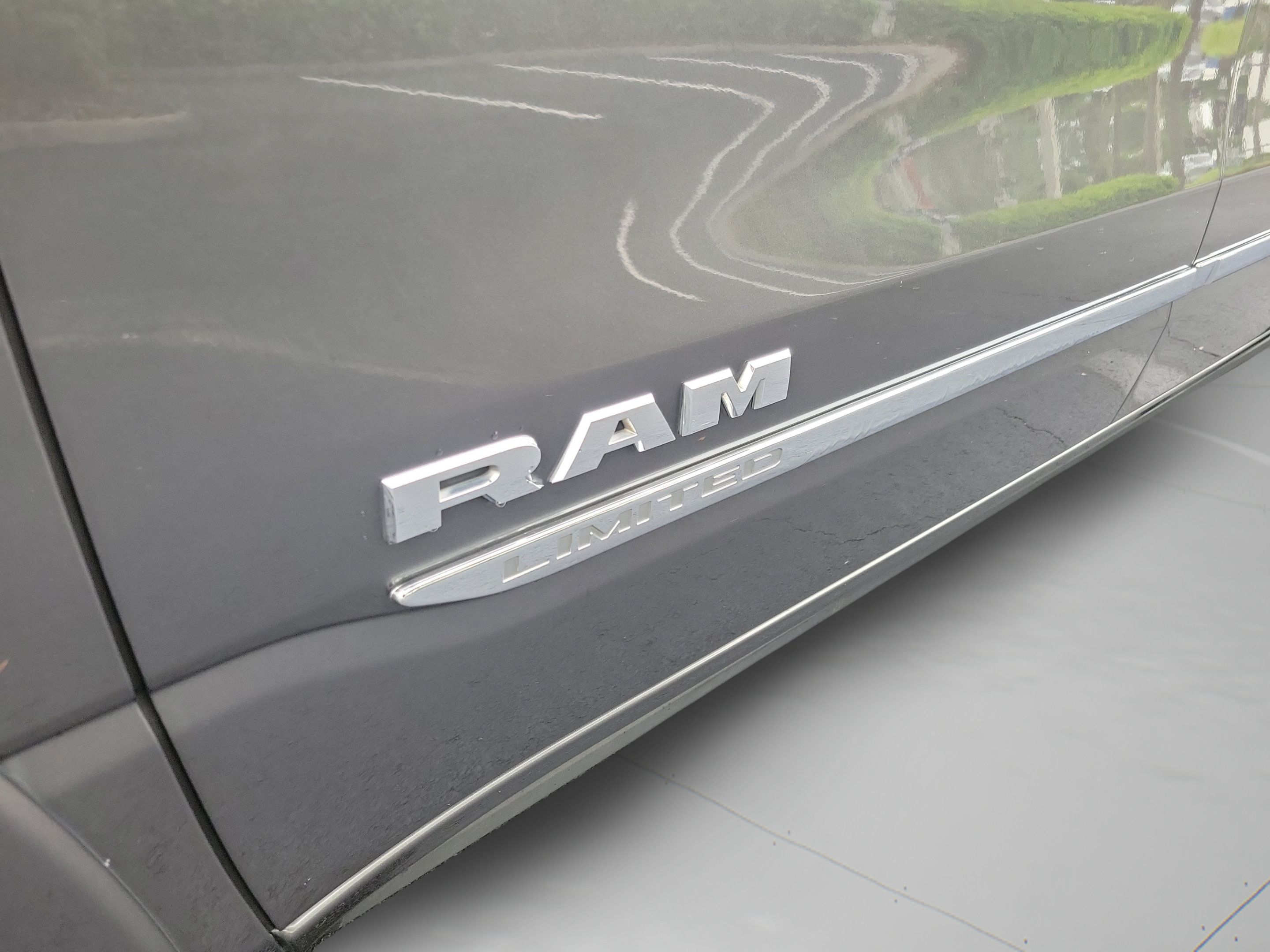 Used 2019 RAM 1500 Limited AWD/4WD image 29