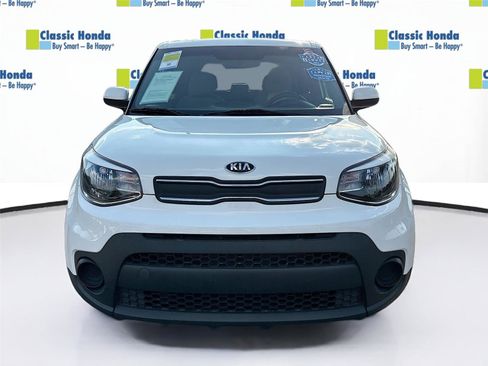 Used 2019 Kia Soul w/ Convenience Package image 2