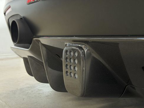 Used 2018 Ferrari 488 GTB image 17