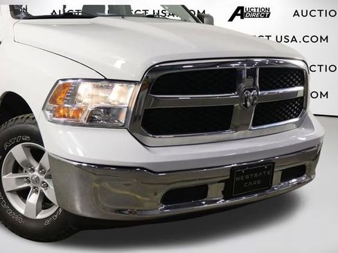 Used 2019 RAM 1500 Classic SLT AWD/4WD image 35