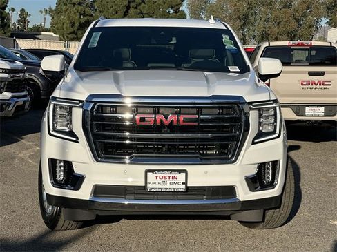 Used 2024 GMC Yukon SLT image 2