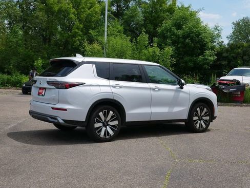 Used 2025 Mitsubishi Outlander SE AWD/4WD image 5