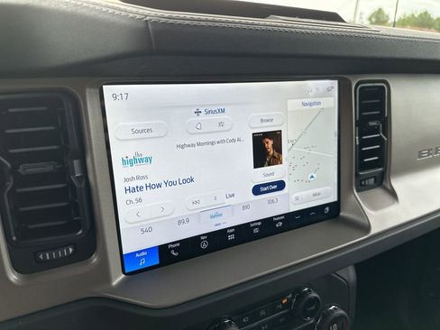 New 2025 Ford Bronco Outer Banks image 21