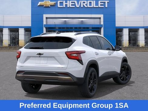 New 2026 Chevrolet Trax ACTIV w/ Sunroof Package FWD image 5