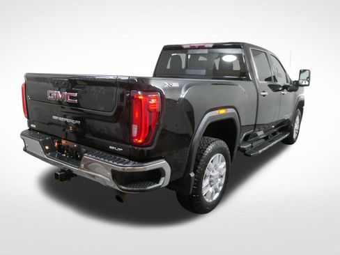 Used 2021 GMC Sierra 2500 SLT w/ SLT Premium Package AWD/4WD image 2