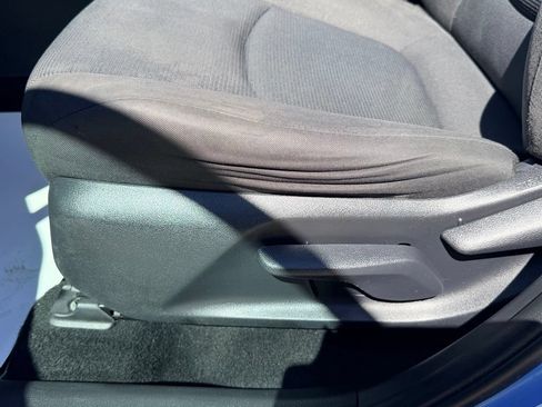 Used 2019 Toyota RAV4 LE w/ All Weather Liner Package AWD/4WD image 10