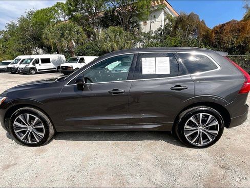 Used 2022 Volvo XC60 B5 Momentum w/ Climate Package image 29