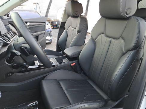 Used 2024 Audi Q5 2.0T Premium Plus w/ Premium Plus Package image 15