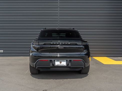 Used 2025 Porsche Macan Electric RWD image 10