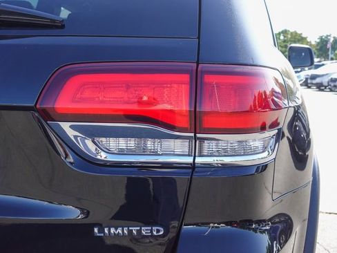 Used 2022 Jeep Grand Cherokee Limited AWD/4WD image 6
