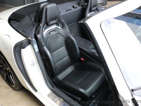 Used 2018 Mercedes-Benz AMG GT Roadster image 29