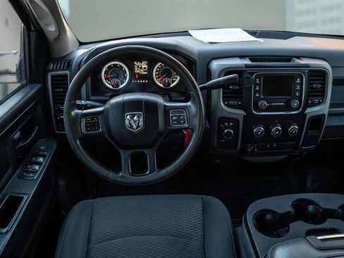 Used 2018 RAM 3500 Tradesman w/ Chrome Appearance Group image 12