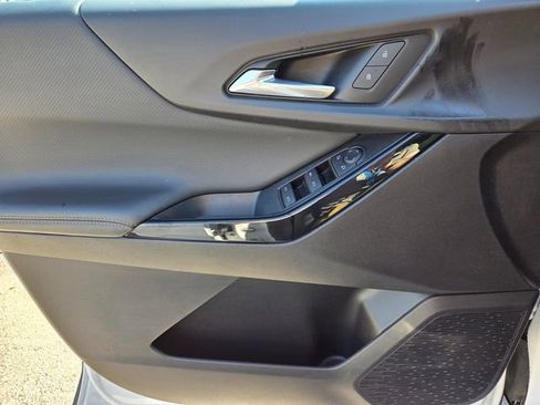 Used 2025 Chevrolet Equinox LT image 27