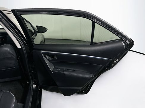 Used 2016 Toyota Corolla S Premium image 28