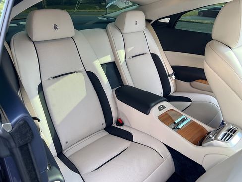 Used 2019 Rolls-Royce Wraith image 42