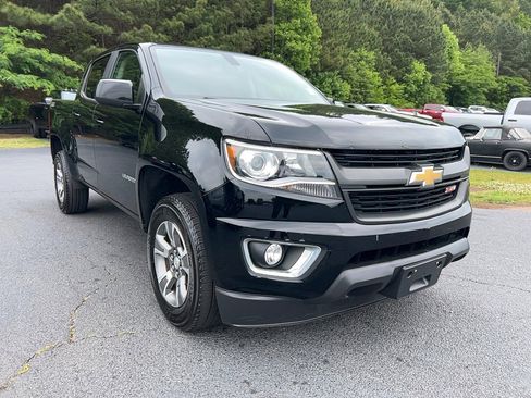 Used 2020 Chevrolet Colorado Z71 AWD/4WD image 3
