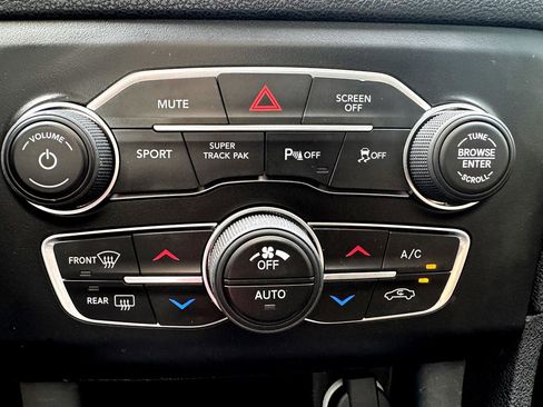 Used 2017 Dodge Charger R/T image 28