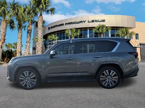 Certified 2024 Lexus LX 600 4WD w/ Luxury Package image 7