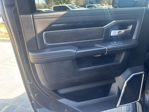 Used 2022 RAM 3500 Laramie w/ Night Edition image 26