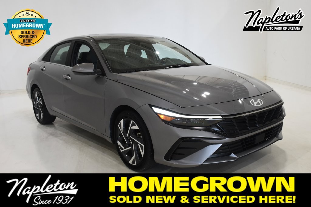 Used 2025 Hyundai Elantra SEL FWD image 1