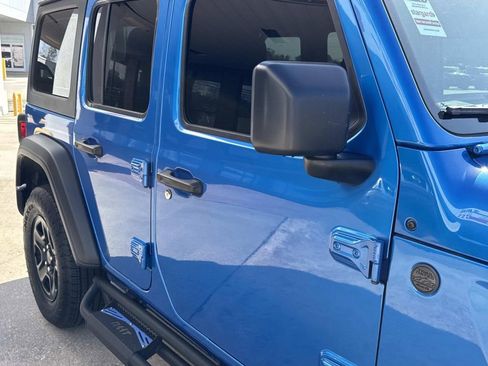 Used 2025 Jeep Wrangler Sport image 15