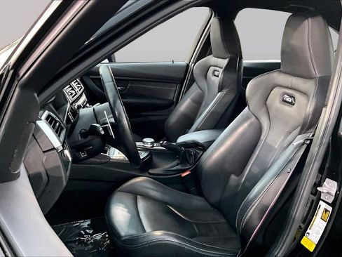 Used 2018 BMW M3 RWD image 8