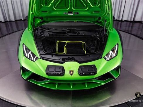 Used 2024 Lamborghini Huracan Sterrato AWD/4WD image 8