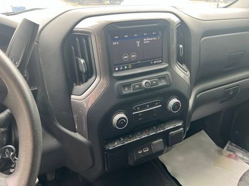 Used 2022 Chevrolet Silverado 1500 Custom Trail Boss AWD/4WD image 8