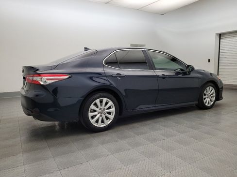 Used 2020 Toyota Camry LE image 10