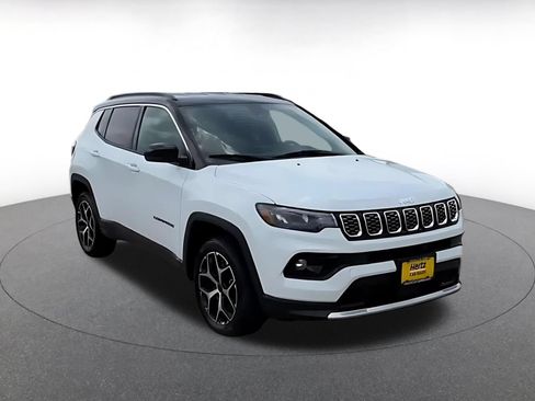Used 2025 Jeep Compass Limited AWD/4WD image 3