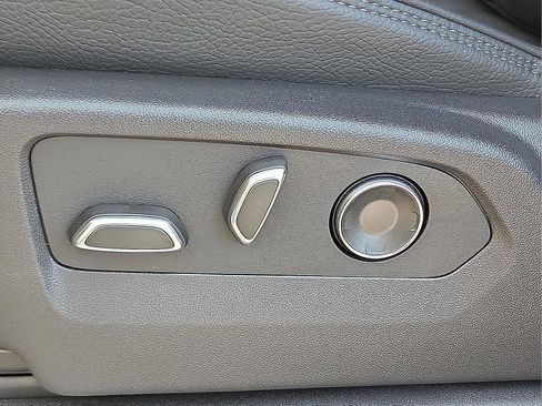 New 2025 GMC Sierra 2500 Denali w/ Denali Reserve Package image 14