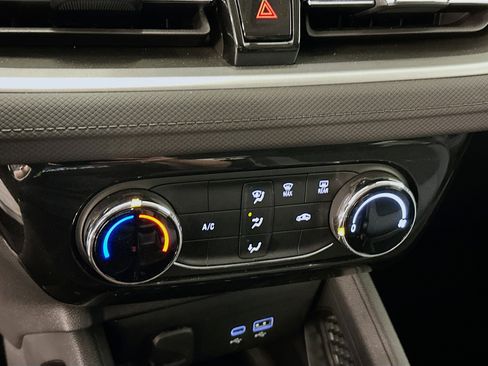 Used 2025 Chevrolet TrailBlazer LT AWD/4WD image 23