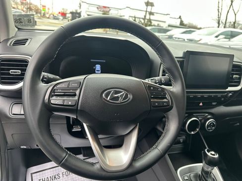 Used 2023 Hyundai Venue SEL w/ Cargo Package image 12