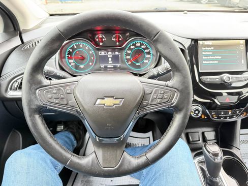 Used 2017 Chevrolet Cruze Premier FWD image 60
