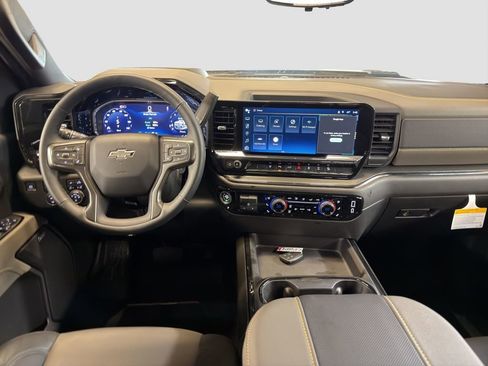Used 2026 Chevrolet Silverado 2500 ZR2 AWD/4WD image 12