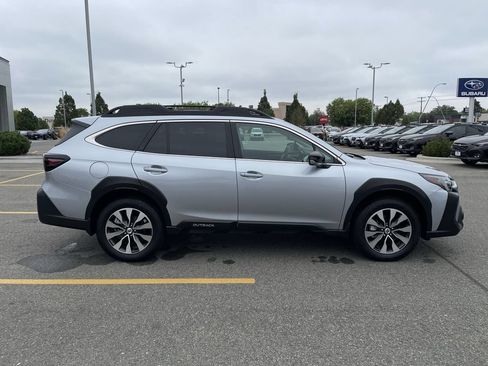Used 2024 Subaru Outback Limited XT AWD/4WD image 11