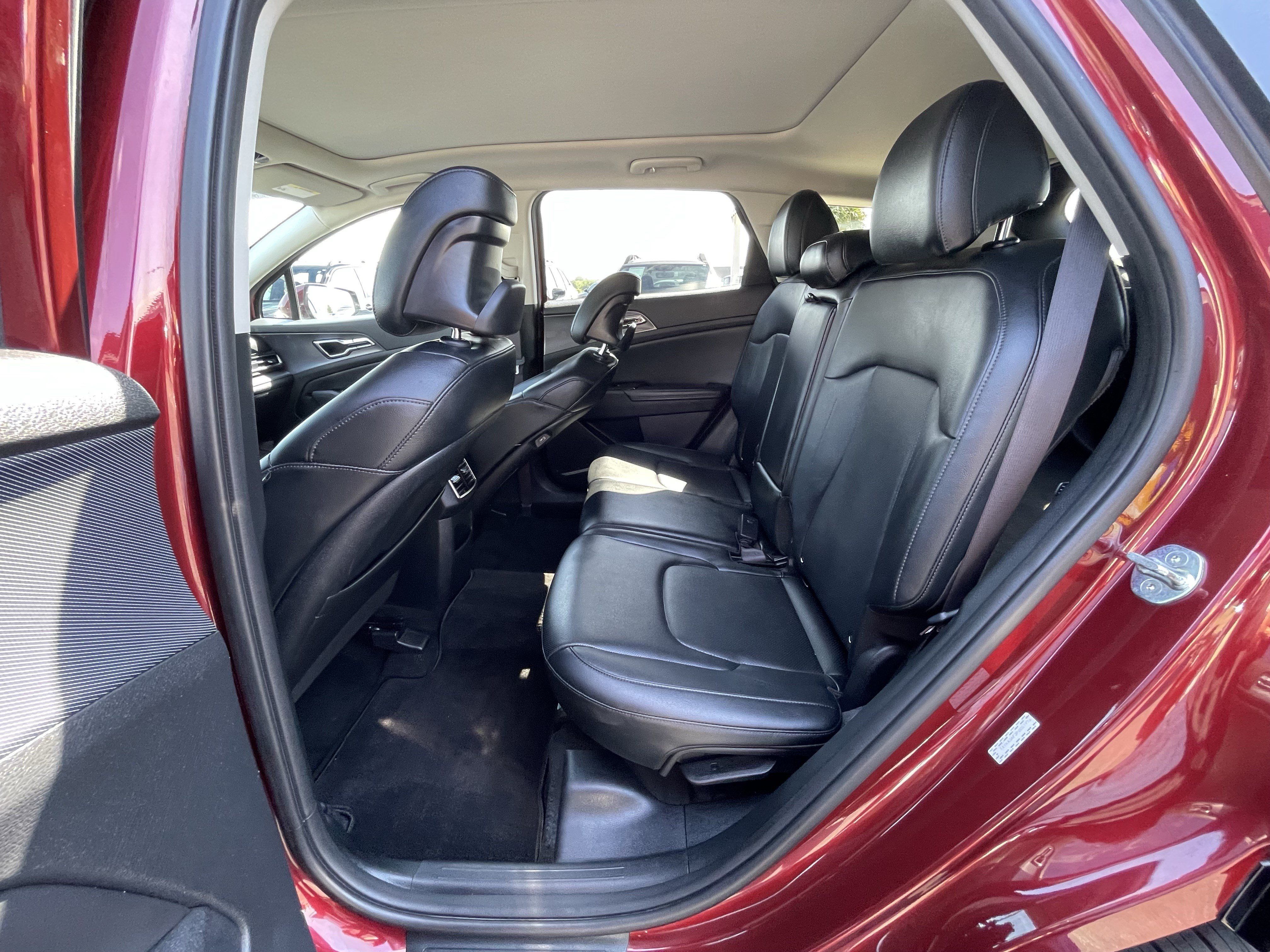 Used 2023 Kia Sportage SX FWD image 16