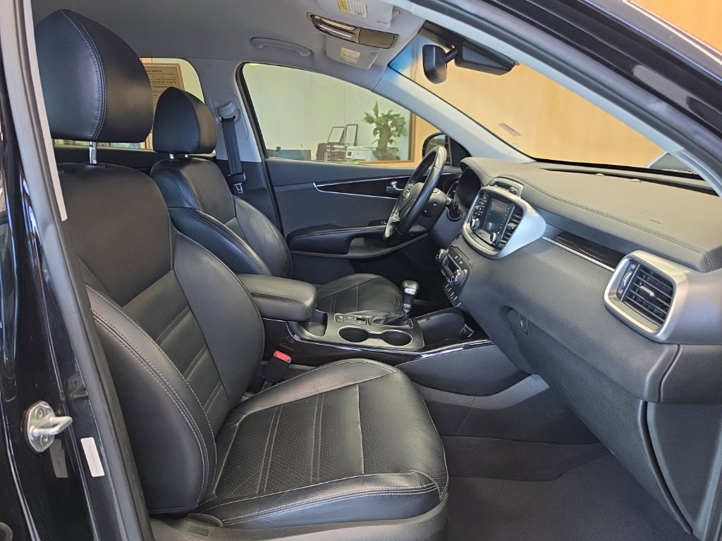 Used 2019 Kia Sorento EX FWD image 47