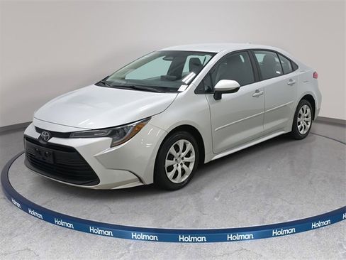 Used 2023 Toyota Corolla LE image 1