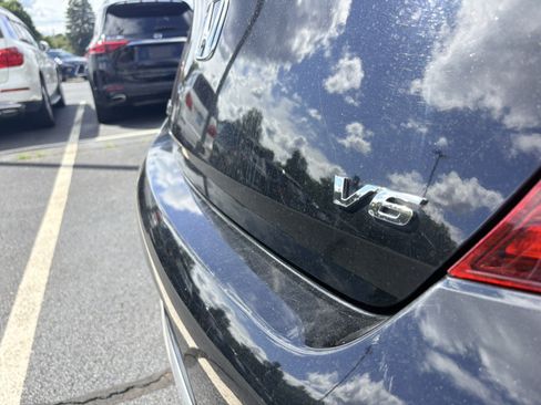 Used 2017 Honda Accord EX-L image 10