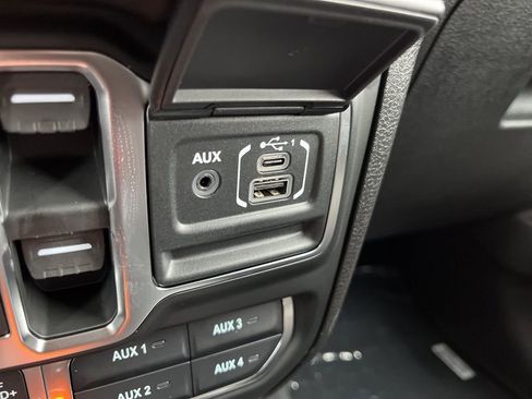 New 2026 Jeep Gladiator Mojave AWD/4WD image 43