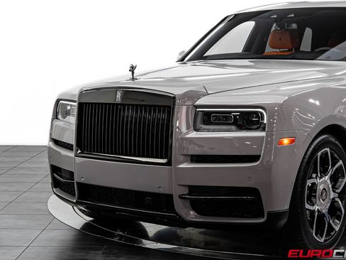 Used 2023 Rolls-Royce Cullinan Black Badge w/ Dark Exterior Package image 14
