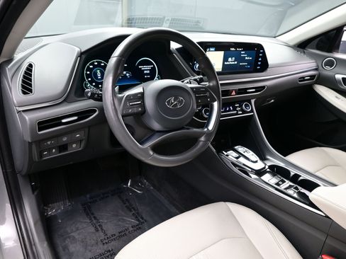 Used 2020 Hyundai Sonata Limited image 13