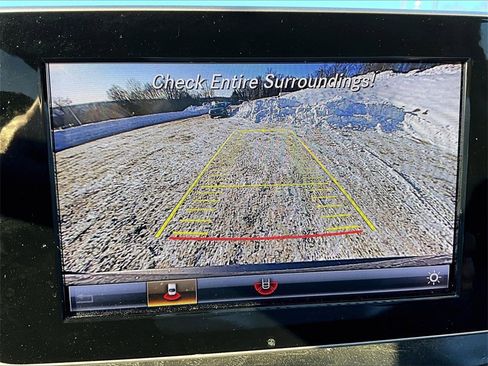 Used 2019 Mercedes-Benz GLC 300 GLC 300 w/ Premium Package image 19